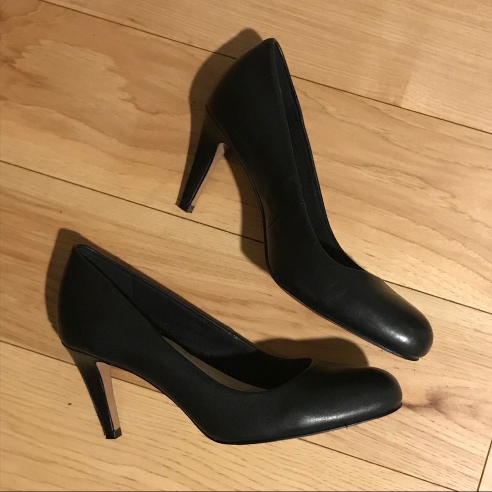 Clark’s Somerset Black Pumps
